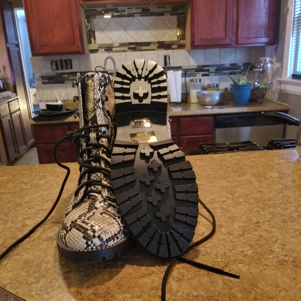 New Boots Snake Skin Pattern View 3